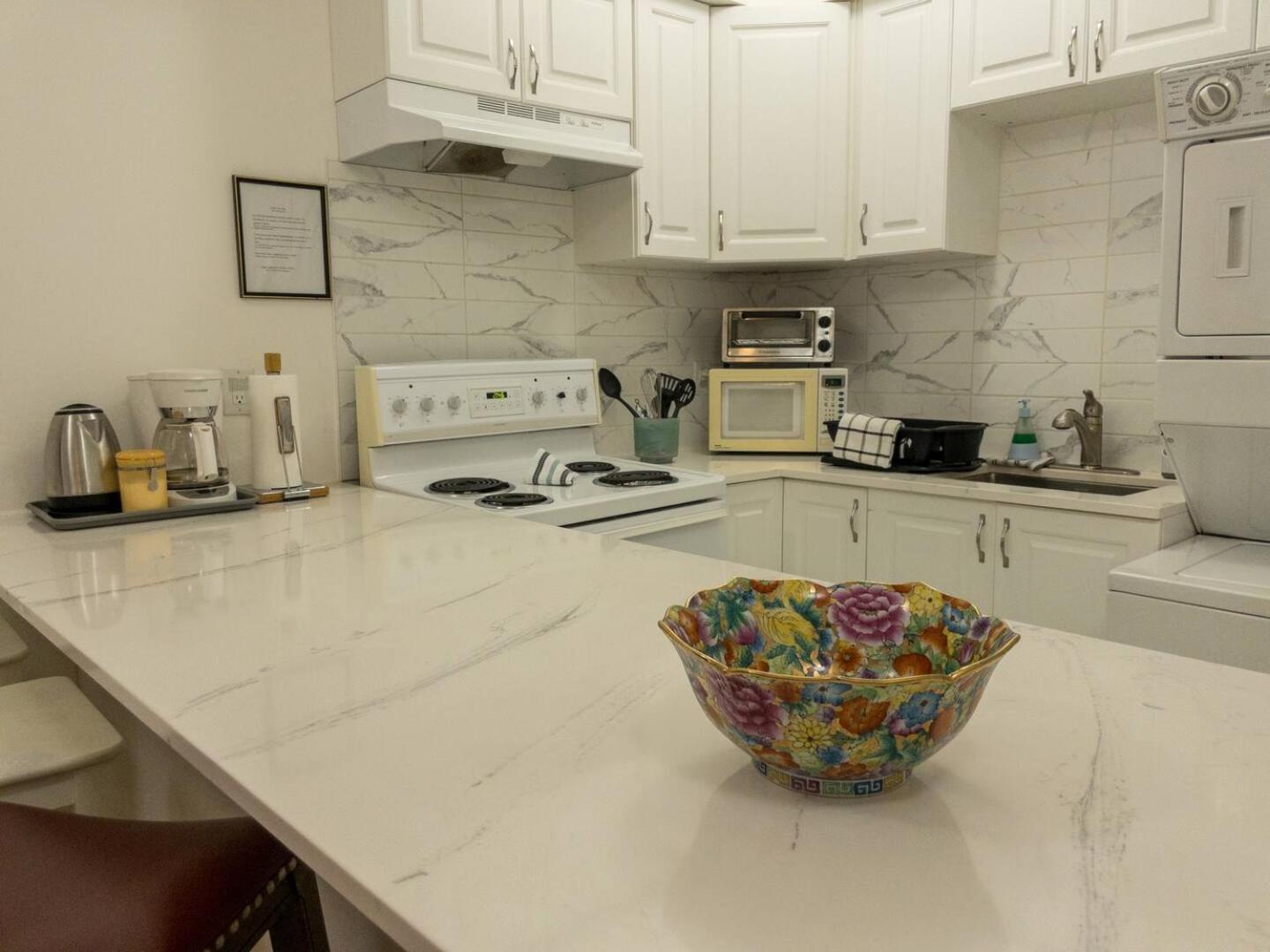 Heart Of Mtr For Memorable Experience 7Minmetro 2 Backyard Fully Equipped Villa Montréal Exteriör bild