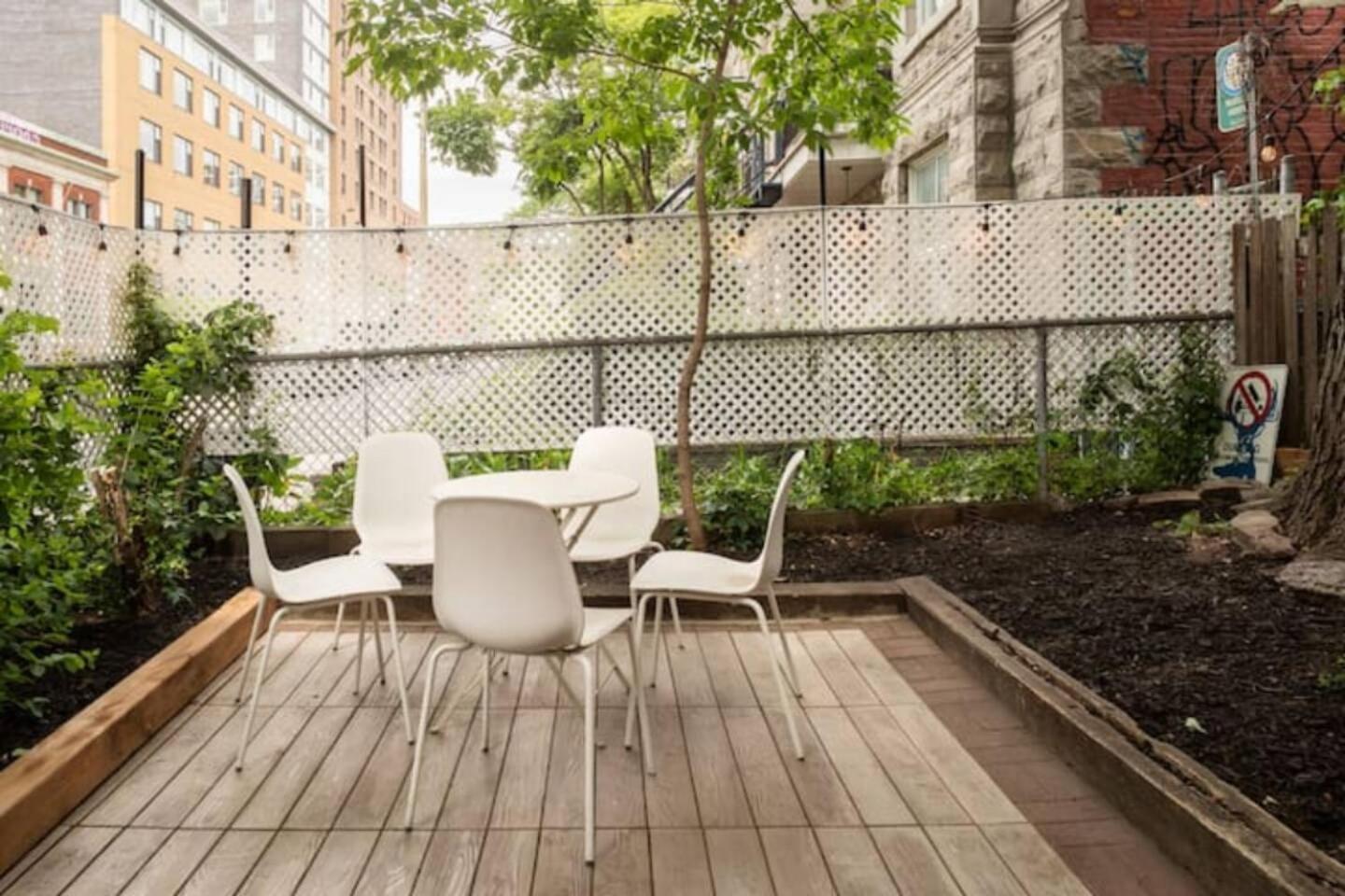 Heart Of Mtr For Memorable Experience 7Minmetro 2 Backyard Fully Equipped Villa Montréal Exteriör bild
