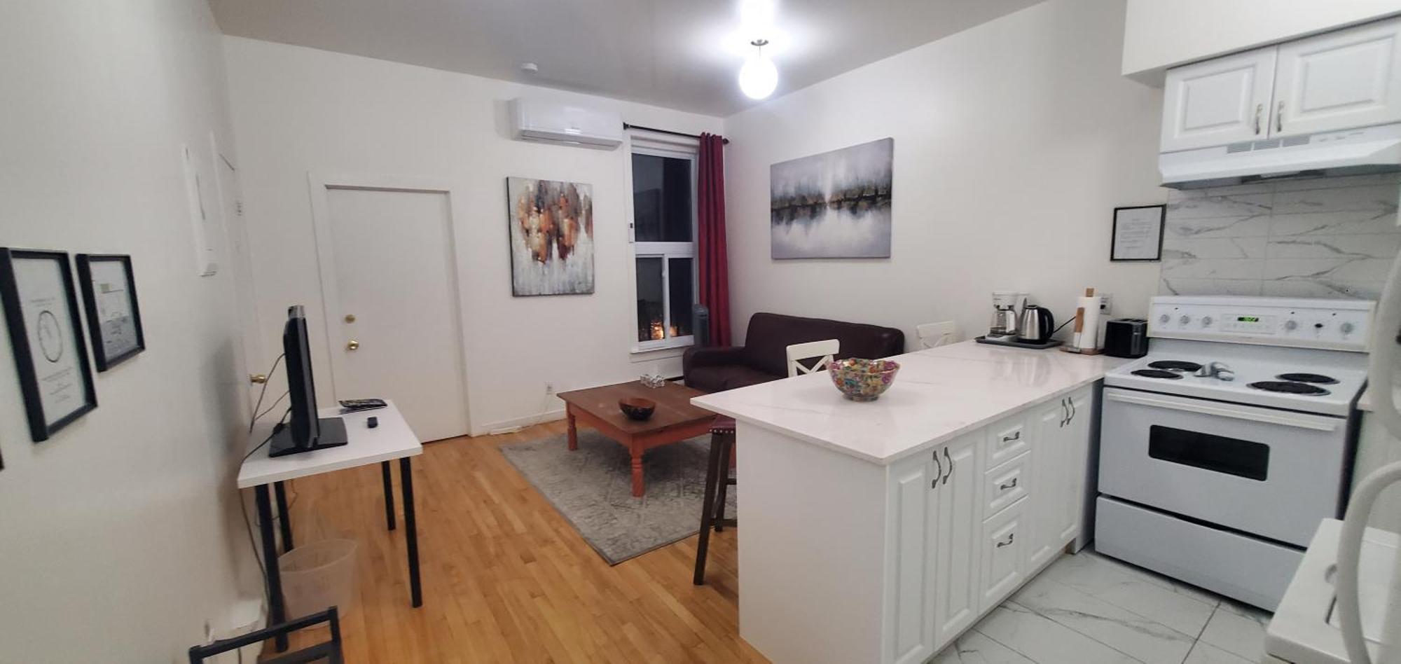 Heart Of Mtr For Memorable Experience 7Minmetro 2 Backyard Fully Equipped Villa Montréal Exteriör bild