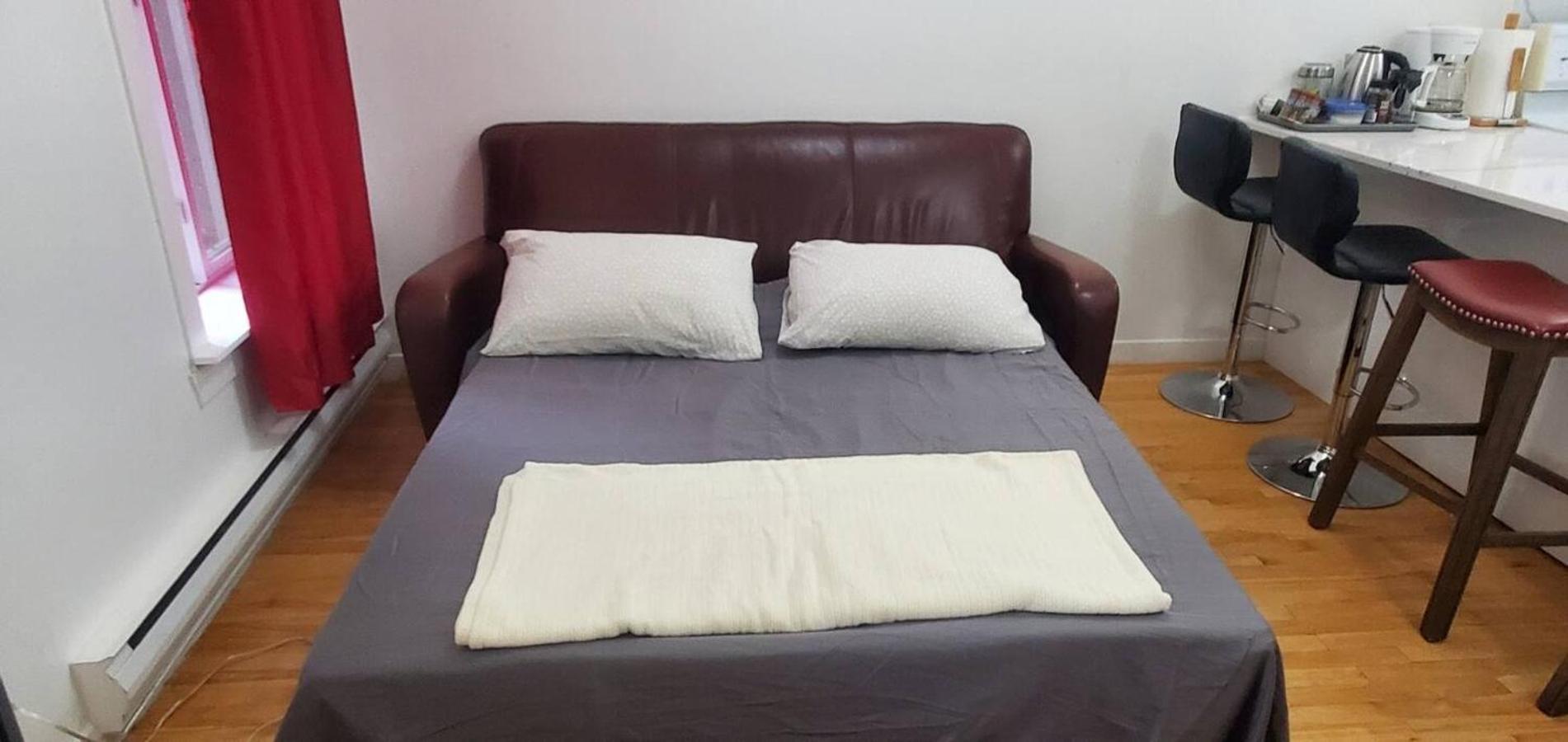 Heart Of Mtr For Memorable Experience 7Minmetro 2 Backyard Fully Equipped Villa Montréal Exteriör bild