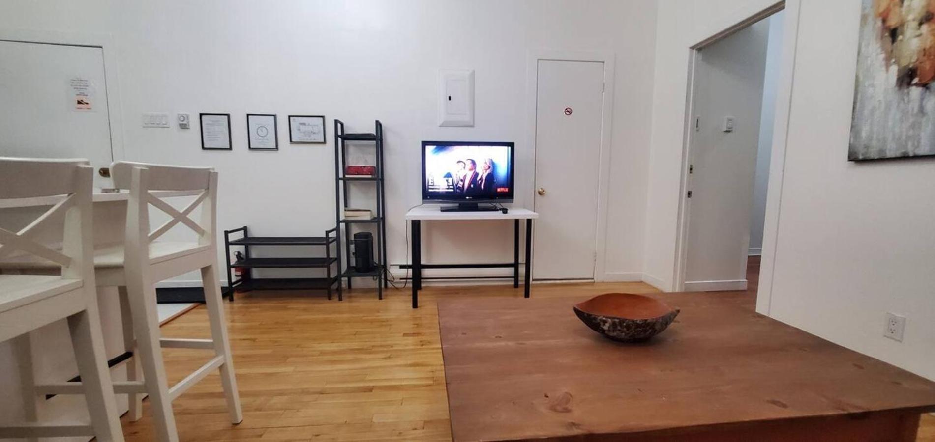 Heart Of Mtr For Memorable Experience 7Minmetro 2 Backyard Fully Equipped Villa Montréal Exteriör bild
